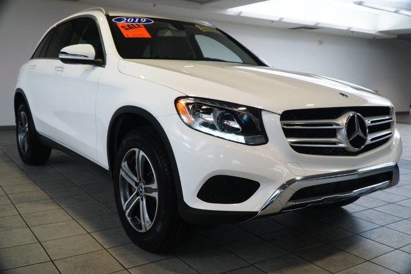 Certified Pre Owned 2019 Mercedes Benz Glc 300 Awd 4matic